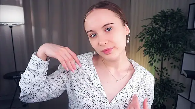 QuennaCoote online show from March 14, 2025, 5:48 am