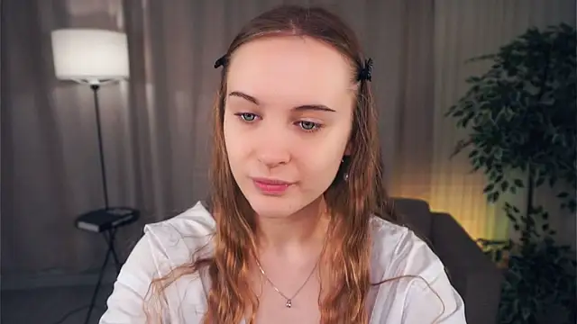 QuennaCoote online show from March 18, 2025, 5:45 am