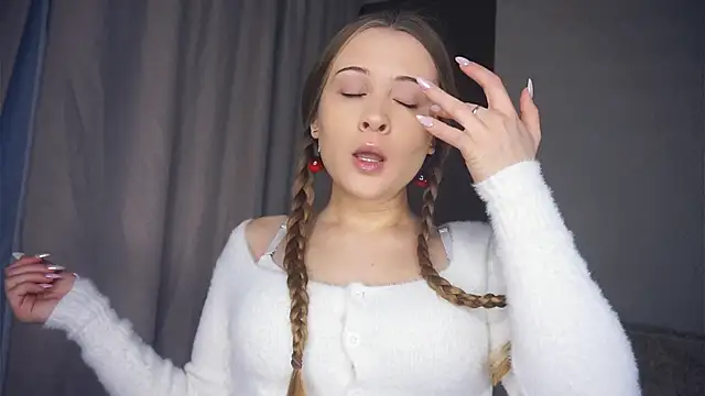 QuennaCoote online show from January 13, 2026, 7:23 am