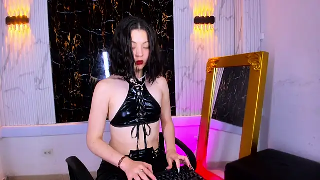 Guxplo  online show from March 20, 2025, 8:51 pm