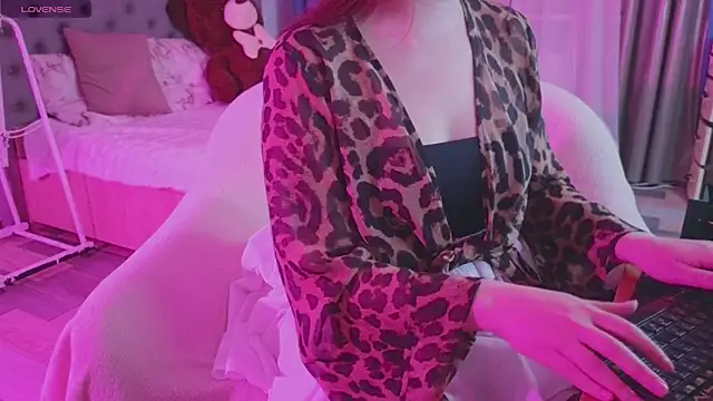 baby debbie online show from October 10, 2025, 9:04 pm