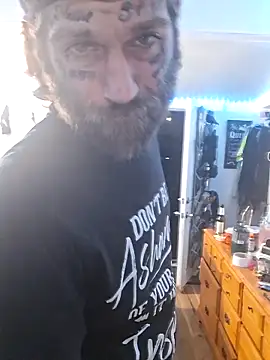 AmerikanDadd317 online show from March 6, 2026, 3:23 am