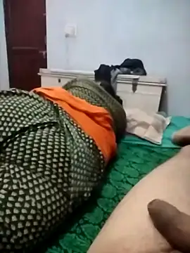 indian couple4 online show from April 13, 2026, 6:01 pm