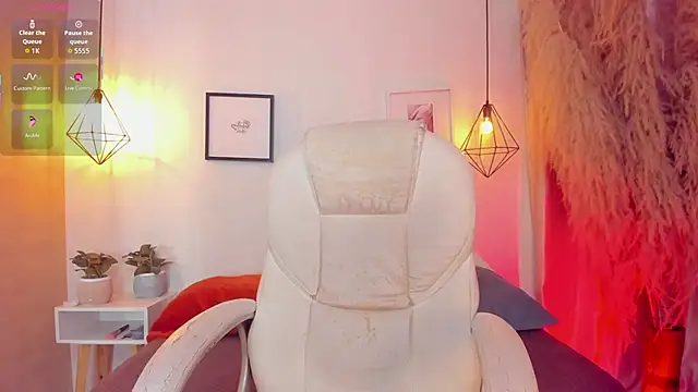 Snapshot of iiangel_ chatting on October 2, 2025, 10:35 pm iiangel online show from October 2, 2025, 10:35 pm