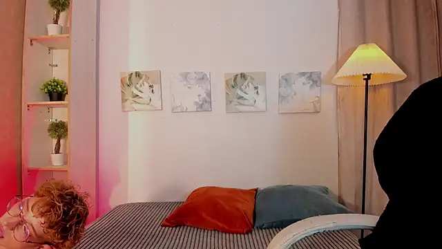 Snapshot of iiangel_ chatting on February 12, 2026, 4:01 am iiangel online show from February 12, 2026, 4:01 am