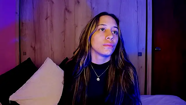 TANIA 06 online show from April 26, 2026, 8:39 pm