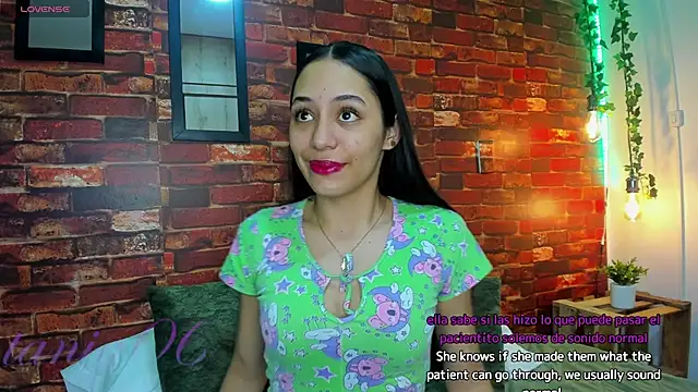 Snapshot of TANIA_06 chatting on March 1, 2025, 1:18 pm TANIA 06 online show from March 1, 2025, 1:18 pm