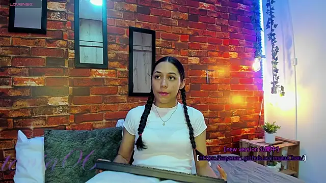 Snapshot of TANIA_06 chatting on February 24, 2025, 1:31 pm TANIA 06 online show from February 24, 2025, 1:31 pm