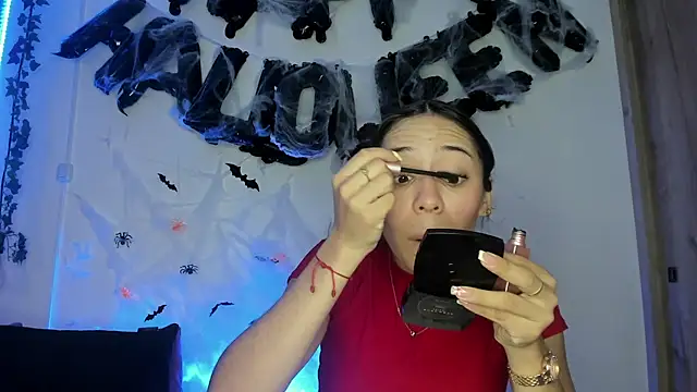 TANIA 06 online show from November 3, 2025, 1:15 pm