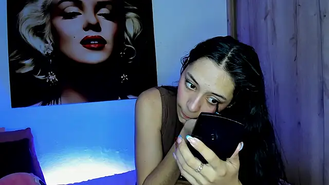 Snapshot of TANIA_06 chatting on September 26, 2025, 1:18 pm TANIA 06 online show from September 26, 2025, 1:18 pm
