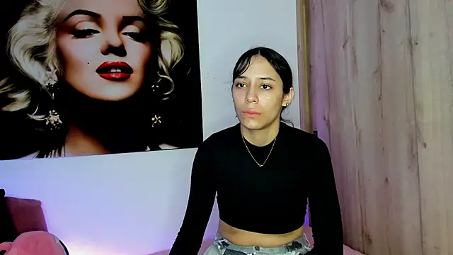 Snapshot of TANIA_06 chatting on September 29, 2025, 1:17 pm TANIA 06 online show from September 29, 2025, 1:17 pm