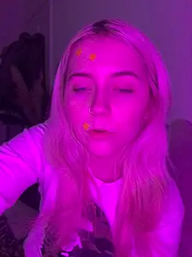 Snapshot of Blondie_Sofia_Essexbabe chatting on January 11, 2026, 11:33 pm Blondie Sofia Essexbabe online show from January 11, 2026, 11:33 pm