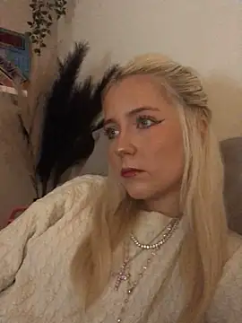 Blondie Sofia Essexbabe online show from October 24, 2025, 11:15 pm