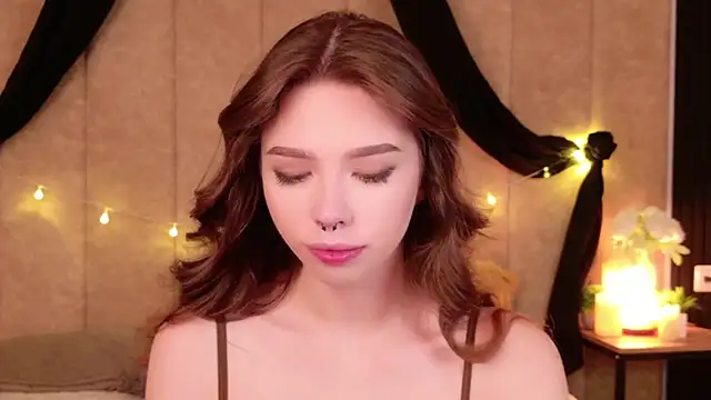 Snapshot of Sierra_Fane chatting on October 11, 2025, 5:52 am Sierra Fane online show from October 11, 2025, 5:52 am