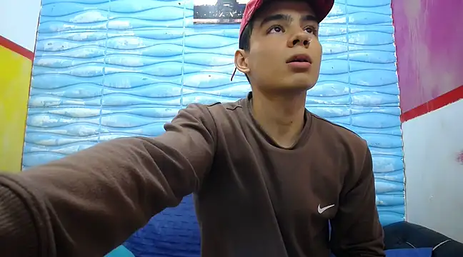 seigfried0 online show from March 5, 2025, 7:06 pm