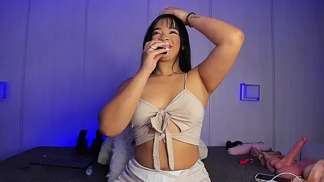 sasha riverss online show from April 28, 2026, 7:29 pm