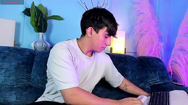 Allex Cano online show from January 8, 2026, 7:20 pm