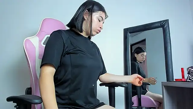 Snapshot of Zamira_Taylor chatting on March 22, 2025, 12:06 am Zamira Taylor online show from March 22, 2025, 12:06 am