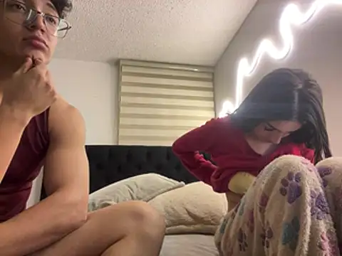 DesireLuxe online show from April 7, 2026, 8:38 am