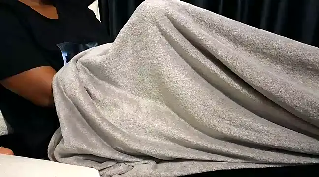 Snapshot of Assiology1111 chatting on March 13, 2025, 10:32 pm Assiology1111 online show from March 13, 2025, 10:32 pm