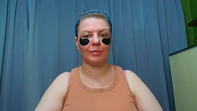 VeronikawGold online show from May 7, 2026, 10:24 pm