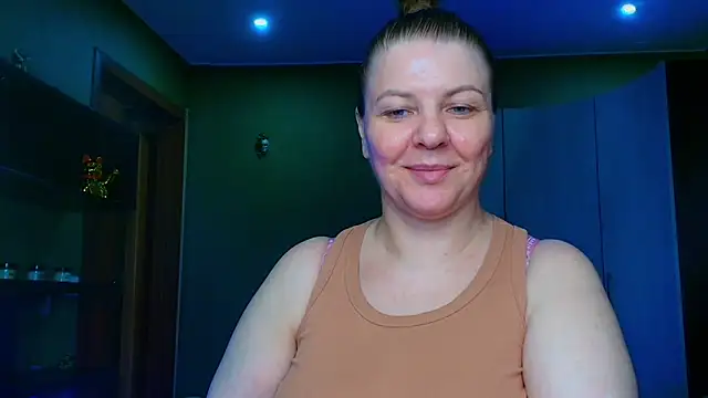 VeronikawGold online show from May 18, 2026, 11:59 am