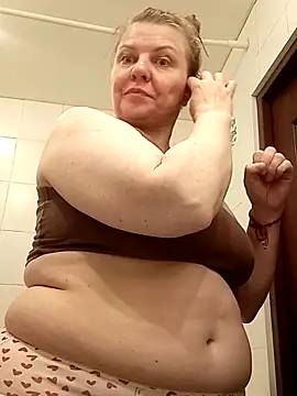 VeronikawGold online show from May 16, 2026, 1:26 am