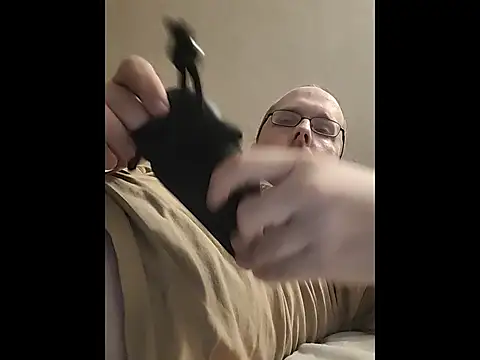 taterae online show from November 12, 2025, 7:12 am