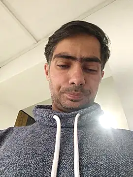 Snapshot of andreiiiii2025 chatting on October 6, 2025, 8:48 am andreiiiii2025 online show from October 6, 2025, 8:48 am