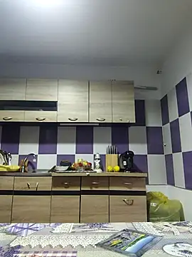 Snapshot of andreiiiii2025 chatting on October 28, 2025, 10:25 am andreiiiii2025 online show from October 28, 2025, 10:25 am