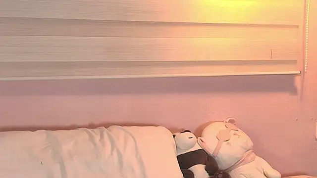 emily sweett24 online show from November 6, 2025, 11:58 am