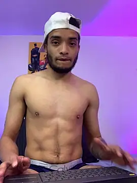 Snapshot of eross_chipre_ chatting on March 22, 2025, 4:24 am eross chipre online show from March 22, 2025, 4:24 am