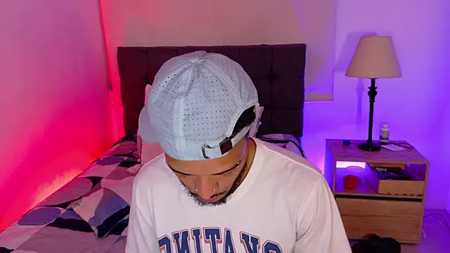 eross chipre  online show from March 31, 2026, 1:18 am