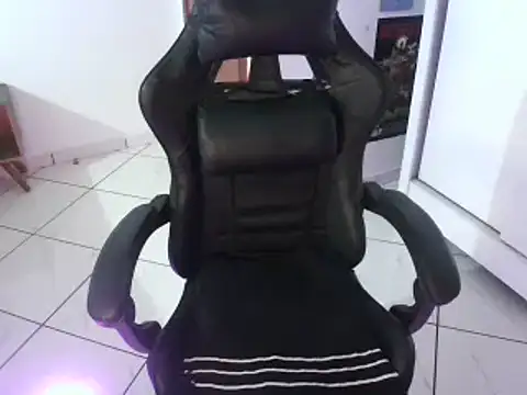 visualprivileged online show from December 17, 2025, 8:36 pm