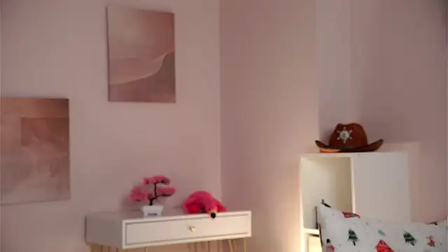 Snapshot of SunnivaCovil chatting on April 4, 2026, 2:45 pm SunnivaCovil online show from April 4, 2026, 2:45 pm