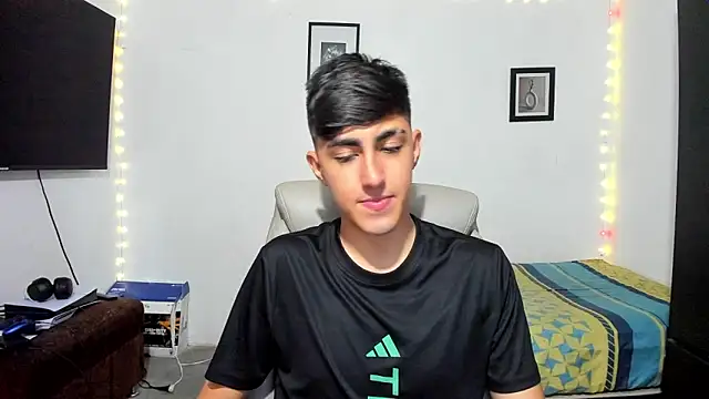 babymaik online show from October 17, 2025, 5:22 am