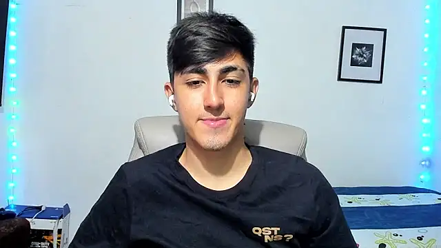 babymaik online show from November 4, 2025, 9:07 pm