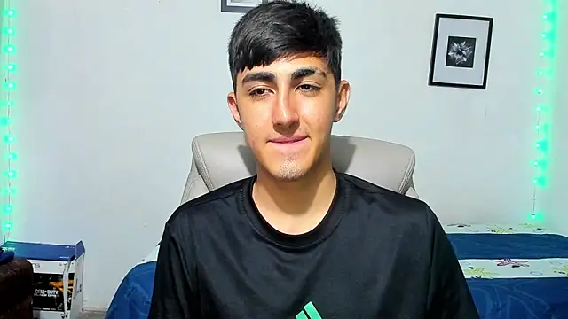 babymaik online show from November 18, 2025, 5:11 am