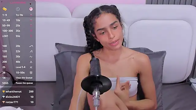 honey sofii  online show from March 21, 2025, 11:55 am