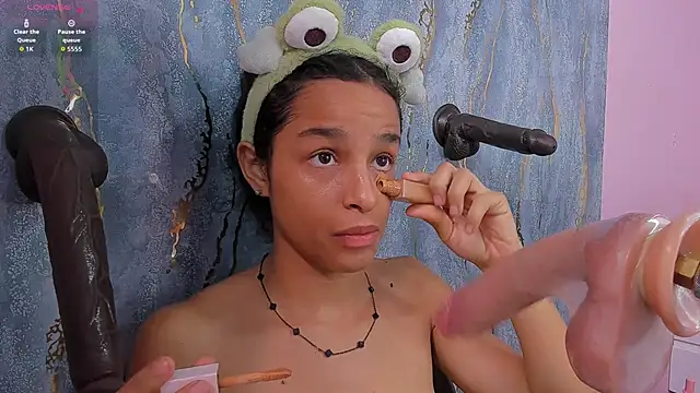 honey sofii  online show from September 24, 2025, 12:00 pm