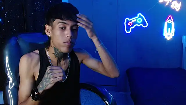Snapshot of RyanKing19 chatting on February 26, 2025, 8:04 pm RyanKing19 online show from February 26, 2025, 8:04 pm