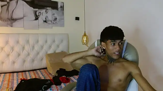 Snapshot of RyanKing19 chatting on February 21, 2025, 6:59 pm RyanKing19 online show from February 21, 2025, 6:59 pm