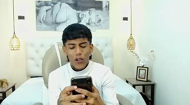 Snapshot of RyanKing19 chatting on March 7, 2025, 3:28 pm RyanKing19 online show from March 7, 2025, 3:28 pm