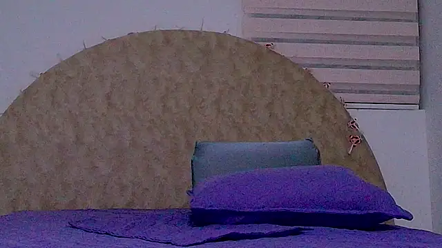 abigail fx online show from December 23, 2025, 3:06 am