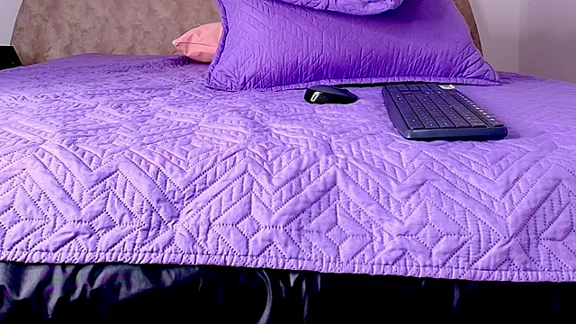 abigail fx online show from November 22, 2025, 3:05 am