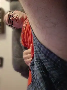 Smallone327 online show from April 27, 2026, 4:54 am