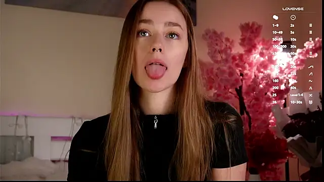 Snapshot of EmilaMills chatting on March 14, 2026, 9:26 am EmilaMills online show from March 14, 2026, 9:26 am