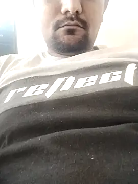 Snapshot of dazlerdick chatting on February 19, 2025, 11:06 am dazlerdick online show from February 19, 2025, 11:06 am