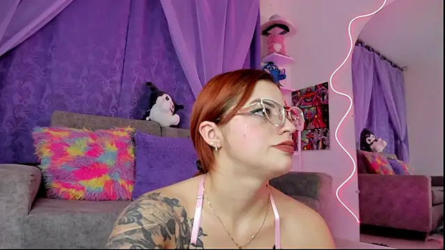 Snapshot of MelaniJhonson chatting on June 24, 2026, 4:22 am MelaniJhonson online show from June 24, 2026, 4:22 am