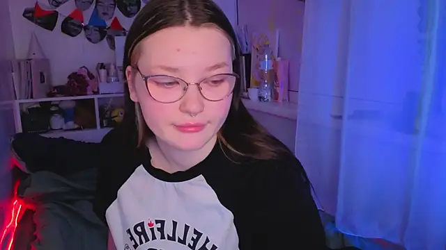 milliedoll online show from December 19, 2025, 2:59 am